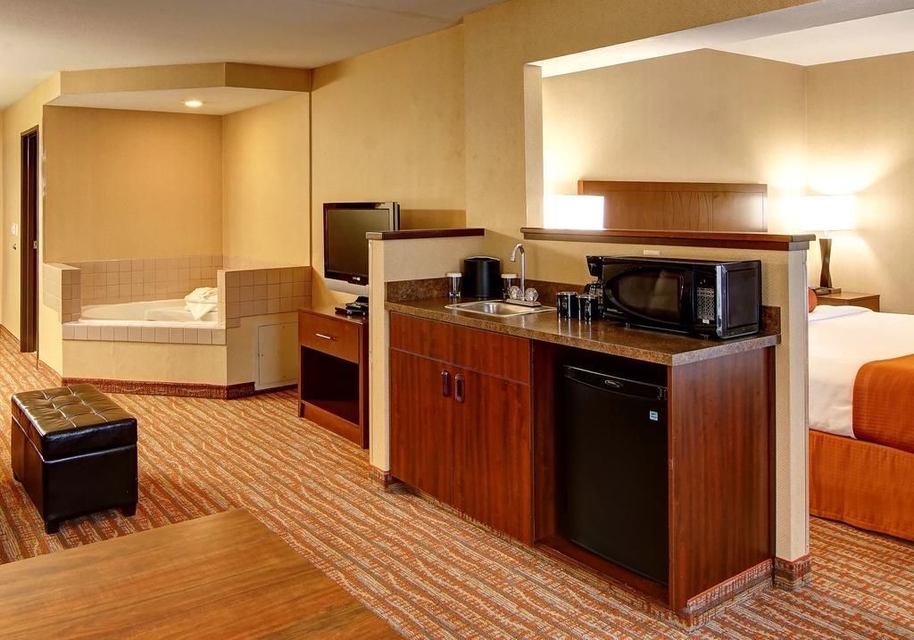 Phoenix Inn Suites Albany Extérieur photo